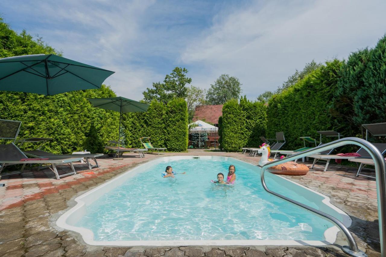 Villa Garden Hotel Solochyn Extérieur photo
